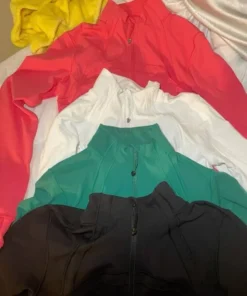 lululemon exercise clothes​