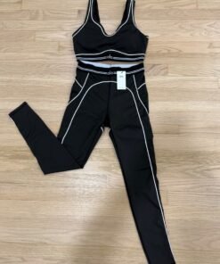 yoga clothing alo