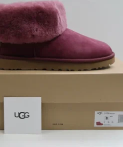 uggs boots​